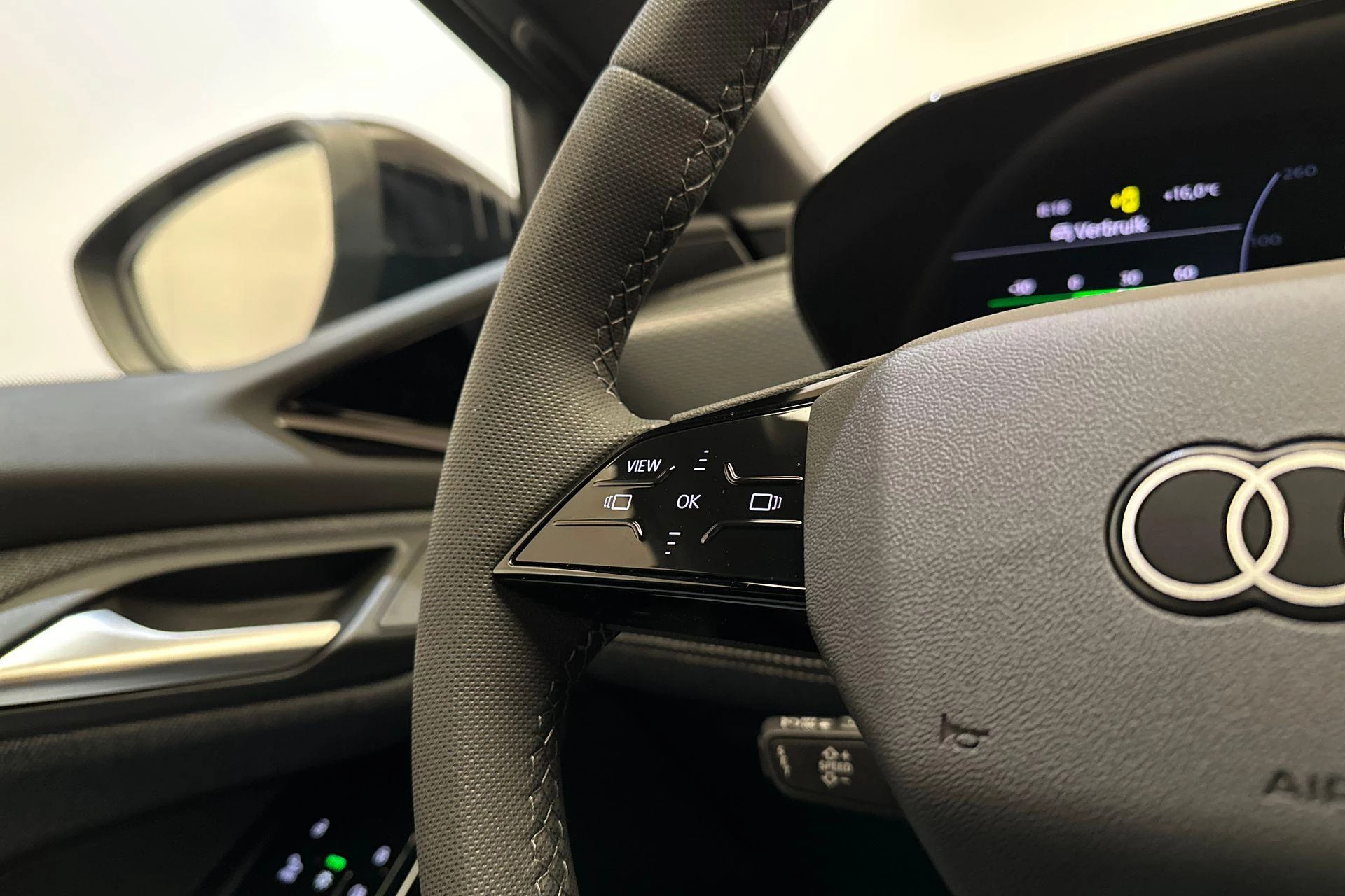 Hoofdafbeelding Audi A6 Avant e-tron