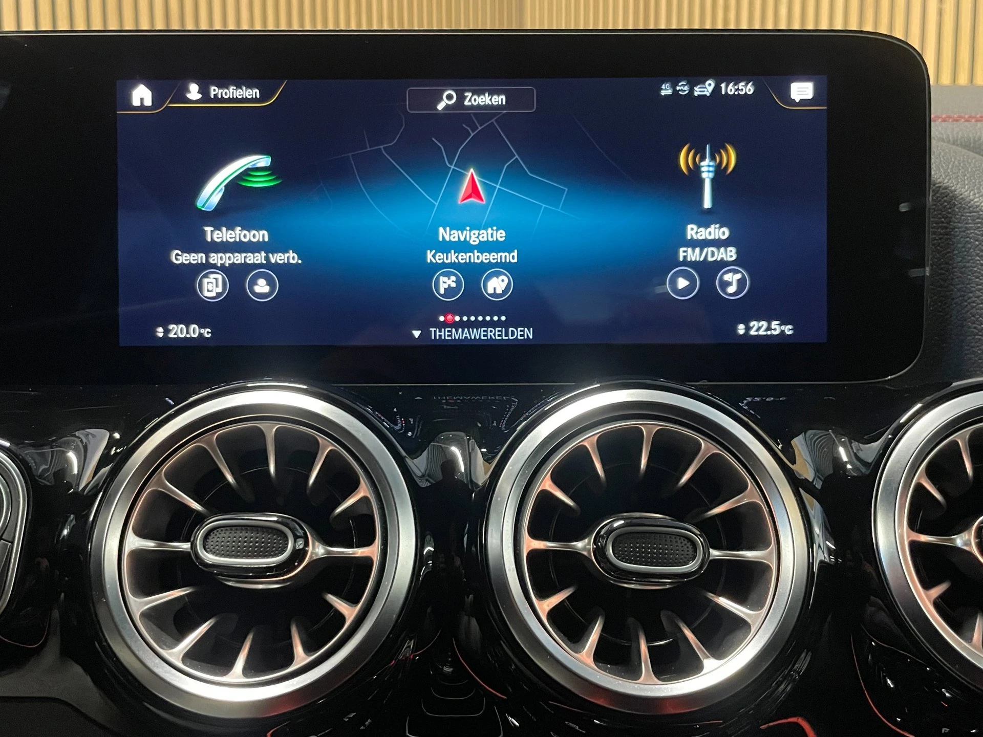 Hoofdafbeelding Mercedes-Benz EQA