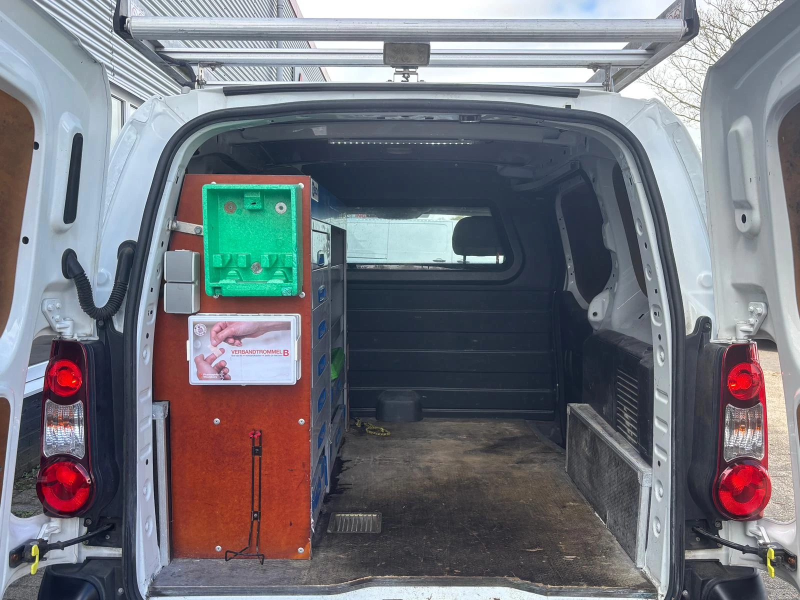 Hoofdafbeelding Peugeot Partner