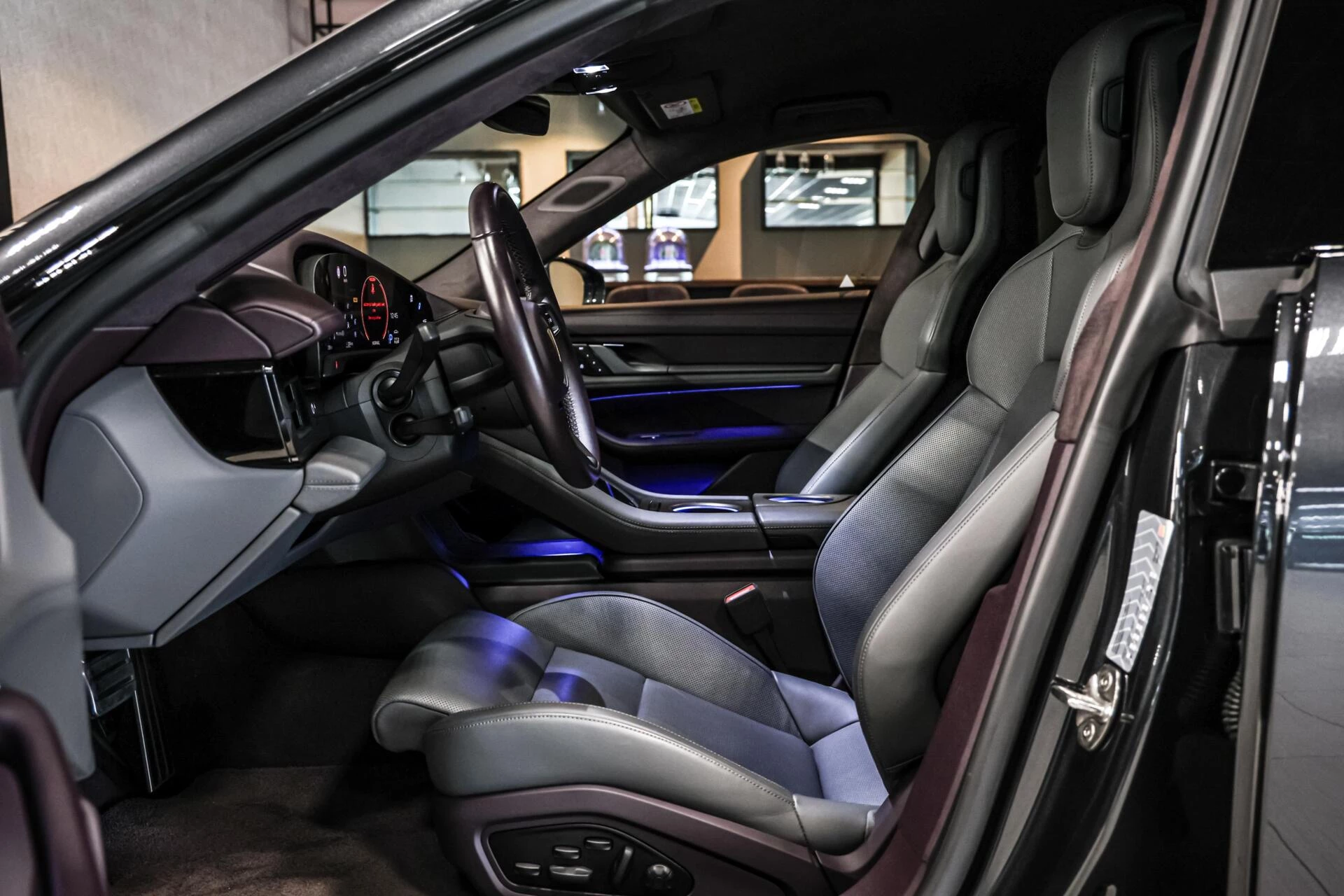 Hoofdafbeelding Porsche Taycan