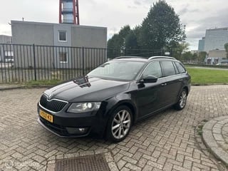 Skoda Octavia Combi 1.6 TDI Elegance Businessline NAVI - PDC - APK - NAP