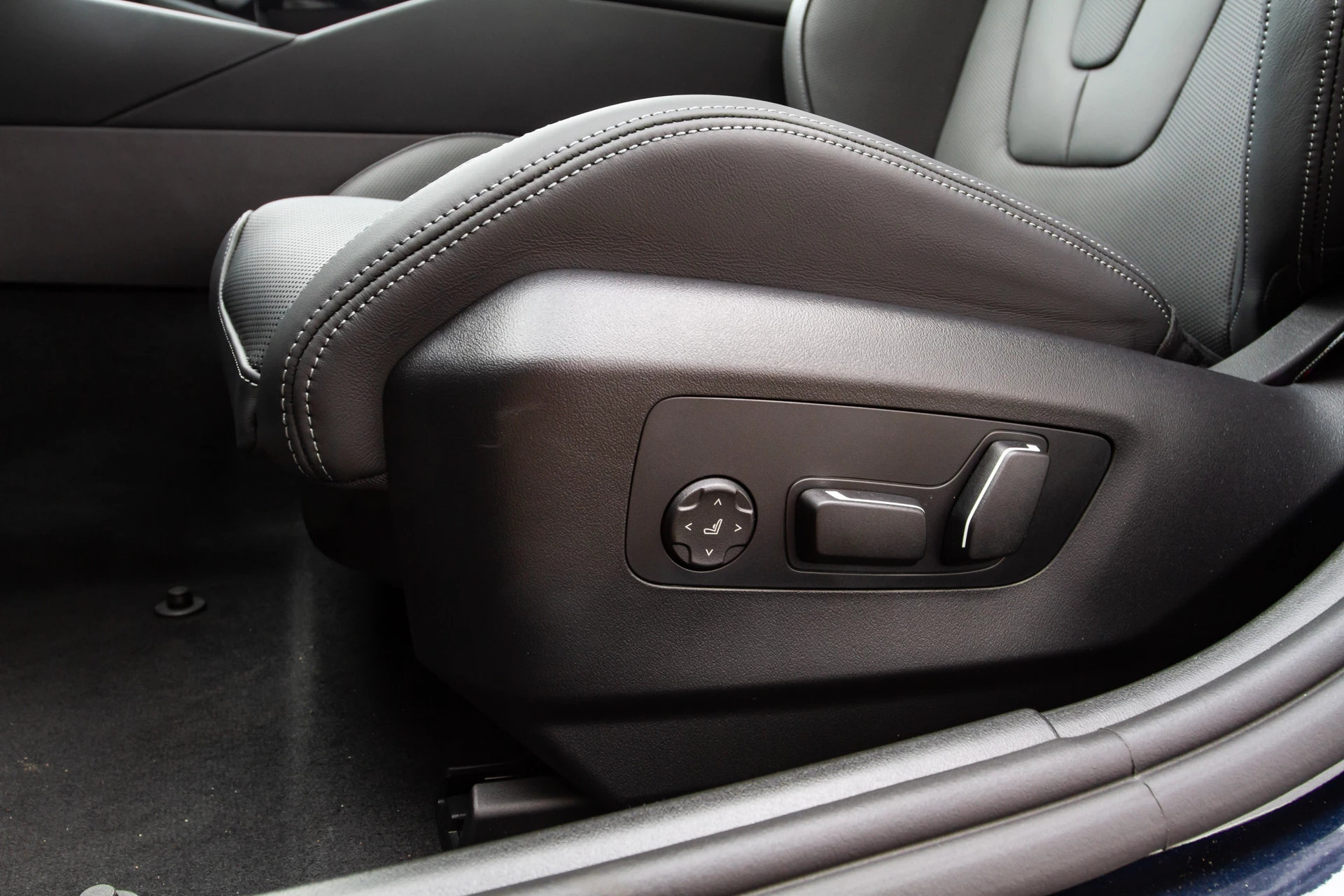 Hoofdafbeelding BMW i5