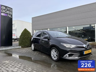 Hoofdafbeelding Toyota Auris Toyota Auris Touring Sports 1.8 Hybrid Business Pro I Pano I Trekhaak