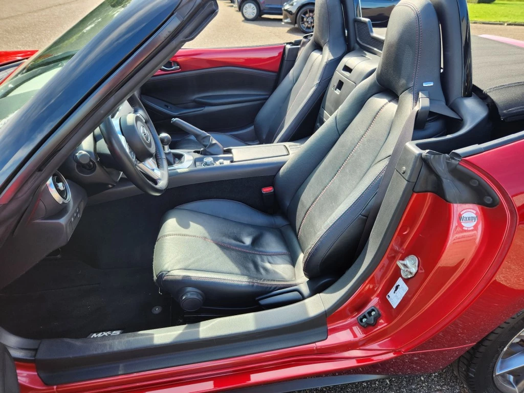 Hoofdafbeelding Mazda MX-5