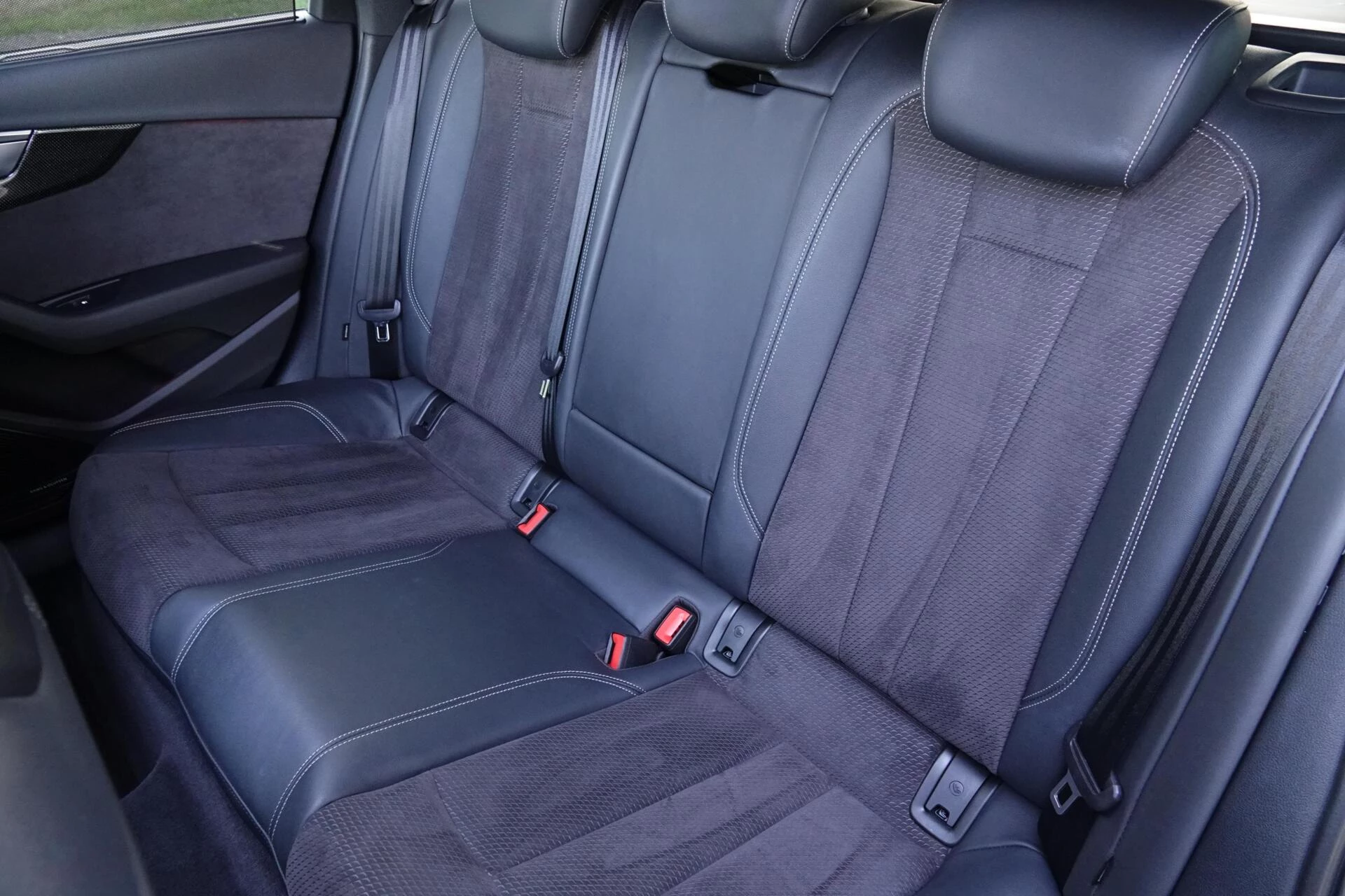 Hoofdafbeelding Audi S4