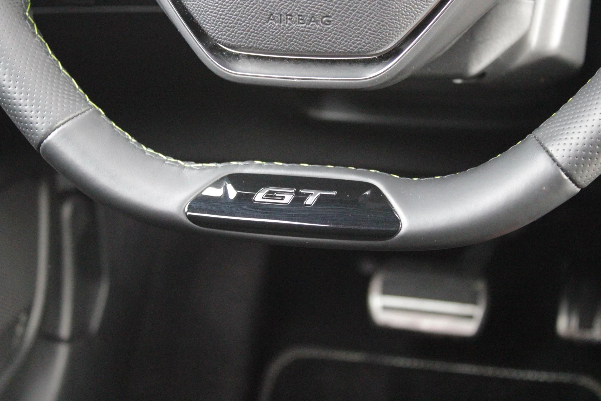 Hoofdafbeelding Peugeot e-208