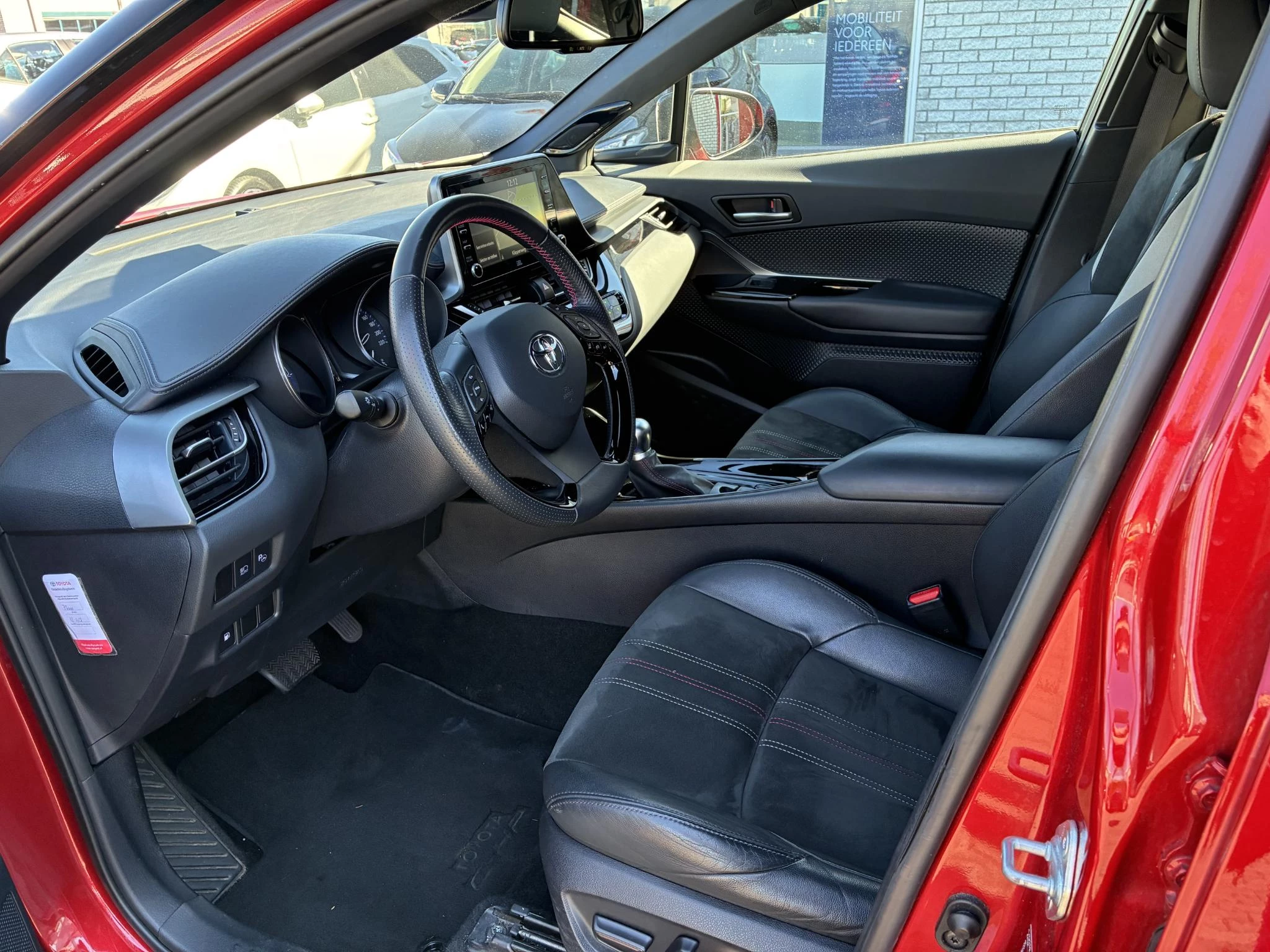 Hoofdafbeelding Toyota C-HR