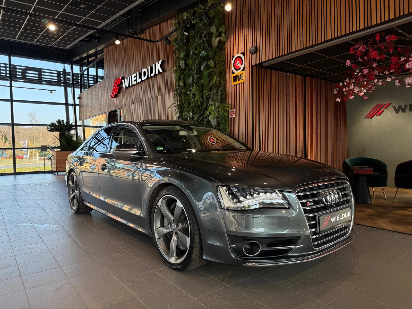 Hoofdafbeelding Audi A8