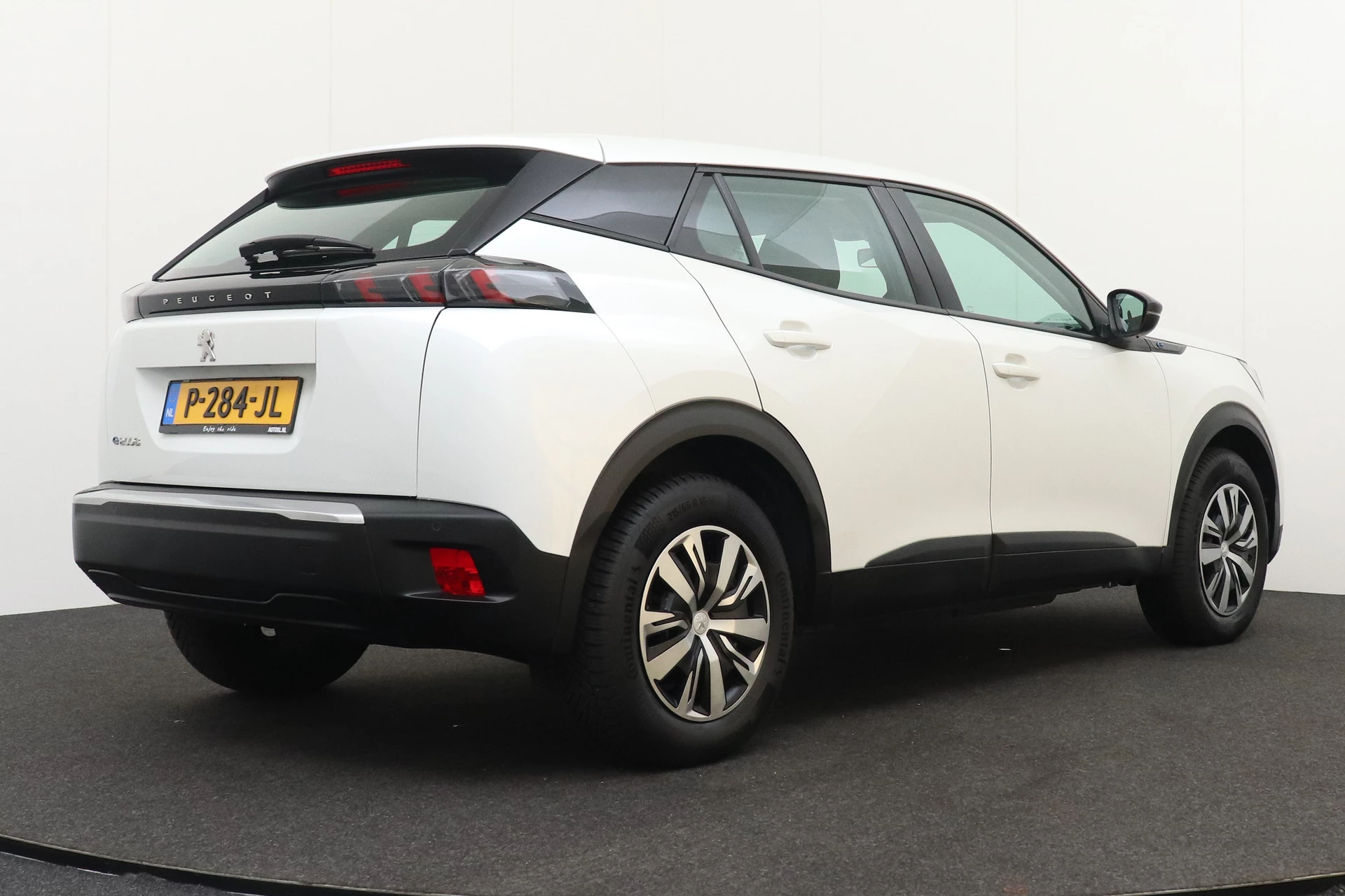 Hoofdafbeelding Peugeot e-2008