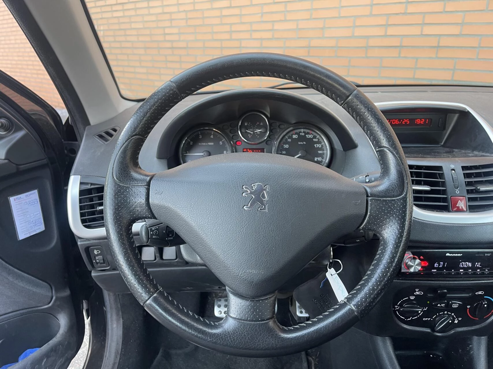 Hoofdafbeelding Peugeot 206