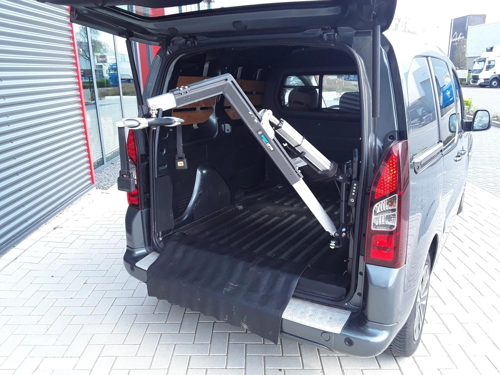 Hoofdafbeelding Peugeot Partner