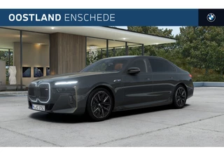 BMW 7 Serie M760e xDrive High Executive Automaat / Panoramadak Sky Lounge / Trekhaak / Executive Lounge Seating / Bowers & Wilkins / Parking Assistant Professional