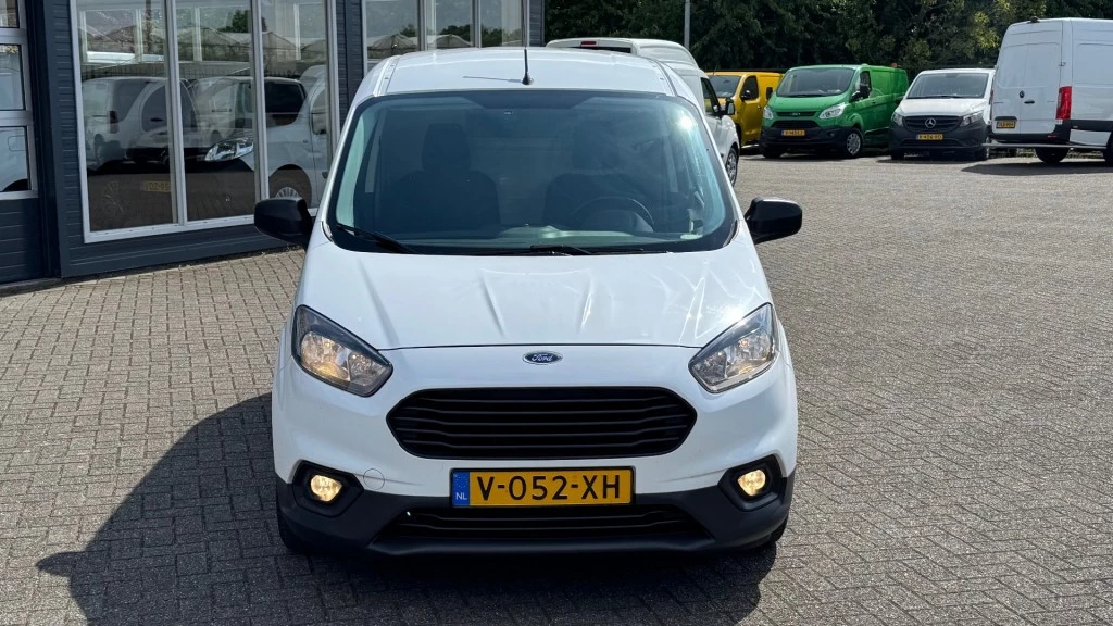 Hoofdafbeelding Ford Transit Courier