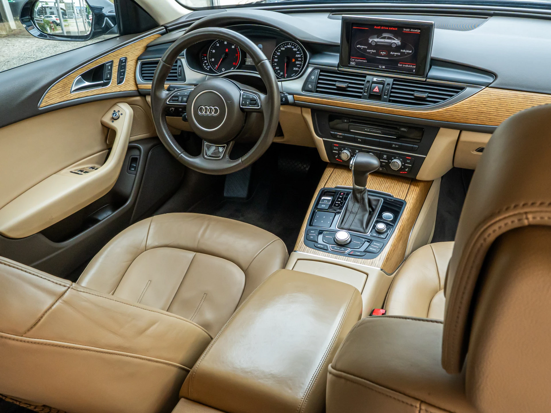 Hoofdafbeelding Audi A6
