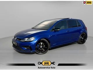 Volkswagen Golf 1.5 TSI Highline R-Line * Panorama * Bearlock * NL Auto * Virtual Cockpit * 19 inch velgen *