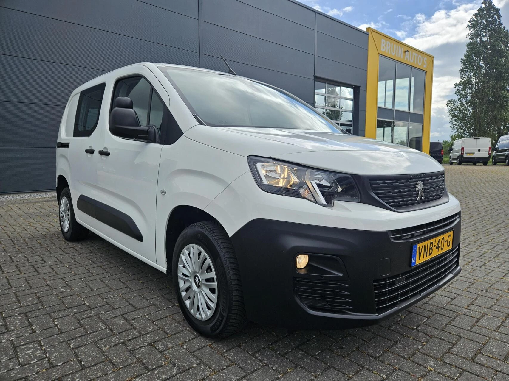 Hoofdafbeelding Peugeot Partner