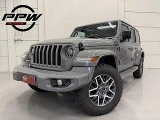 Jeep Wrangler Unlimited 4xe 380 Sahara SkyOne STING-GREY/CUSTOM PPW EDITION/ZWART-LEER/CAMERA/LED/ALPINE-AUDIO/ACC/STOEL&STUURVERW/AFN.TREKHAAK/UNIEK AUTO/ONE OF A KIND/BTW-AUTO