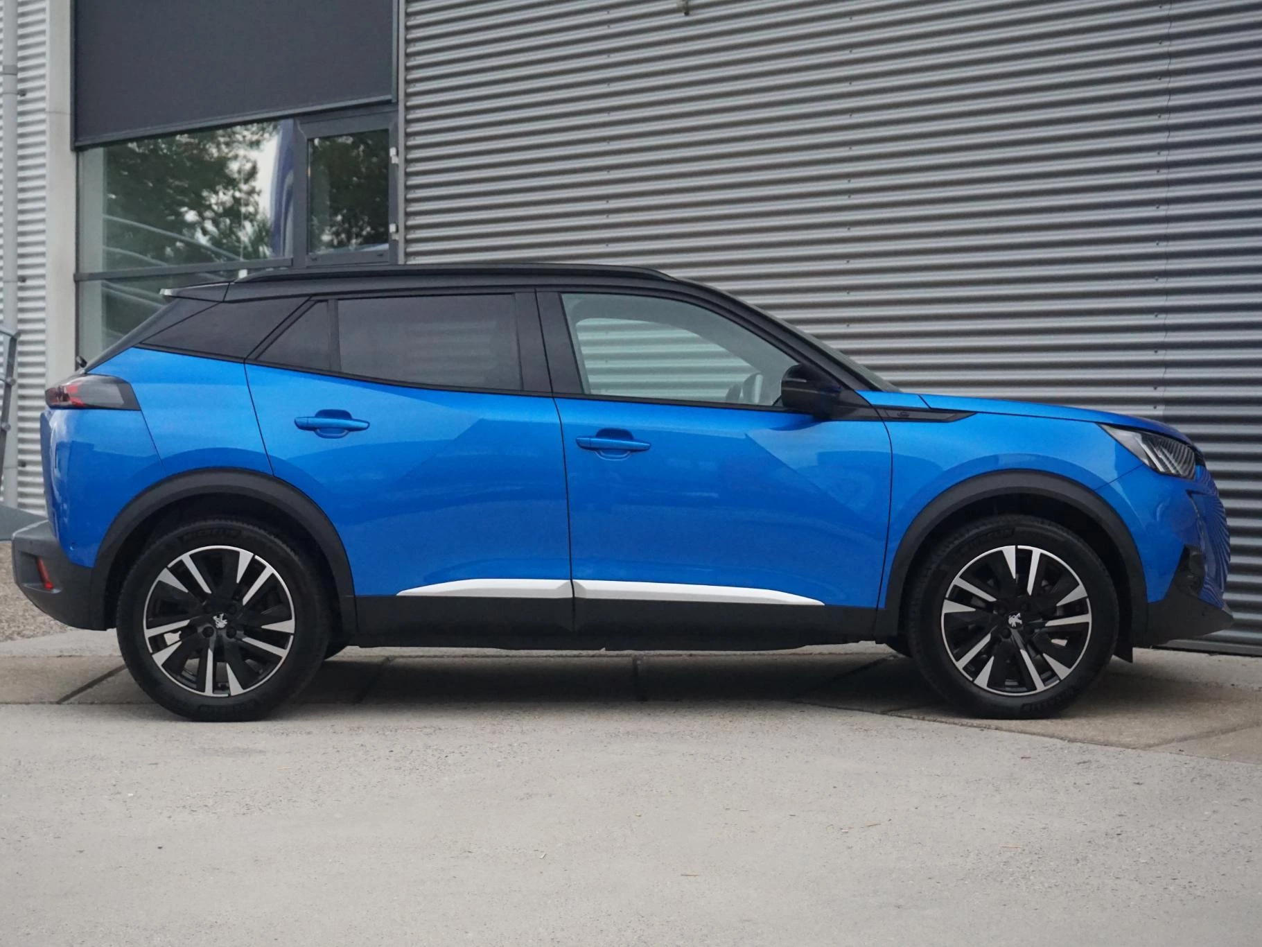 Hoofdafbeelding Peugeot e-2008