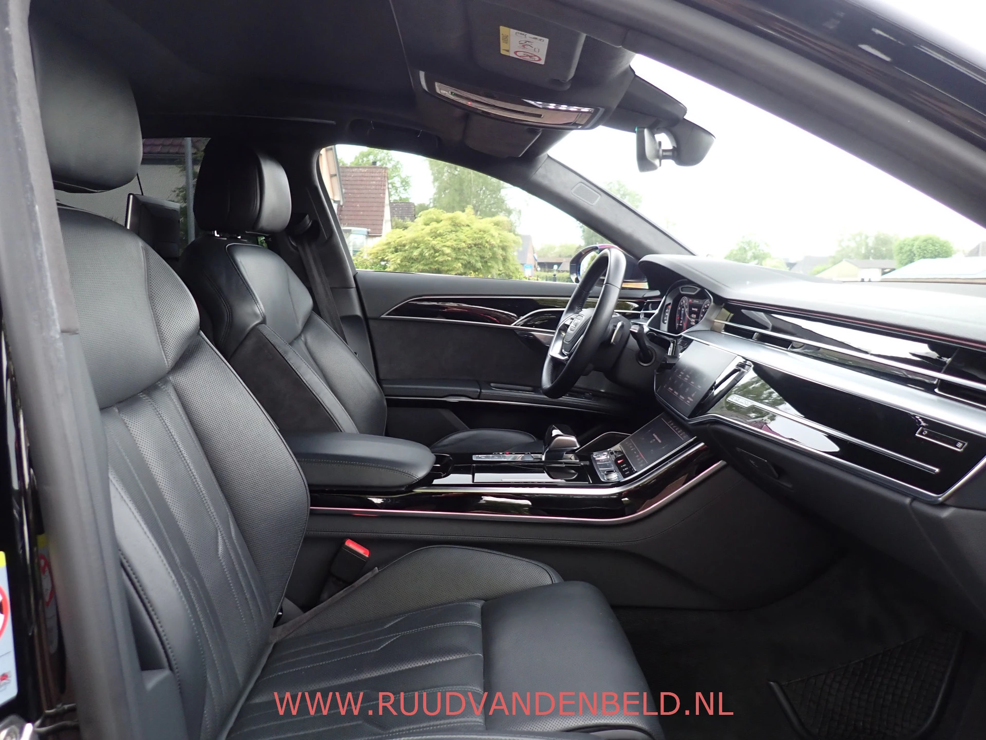 Hoofdafbeelding Audi A8
