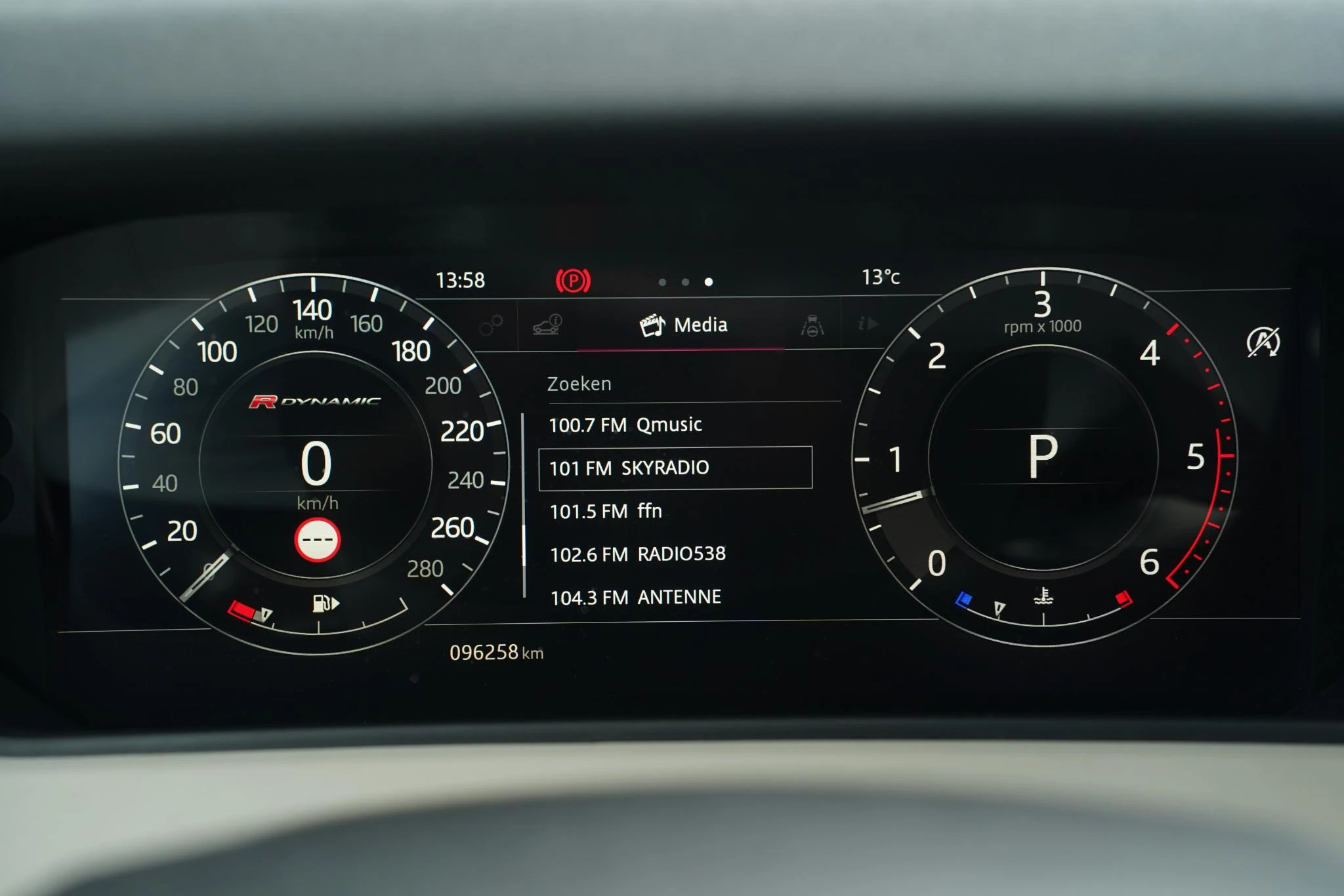 Hoofdafbeelding Land Rover Range Rover Velar