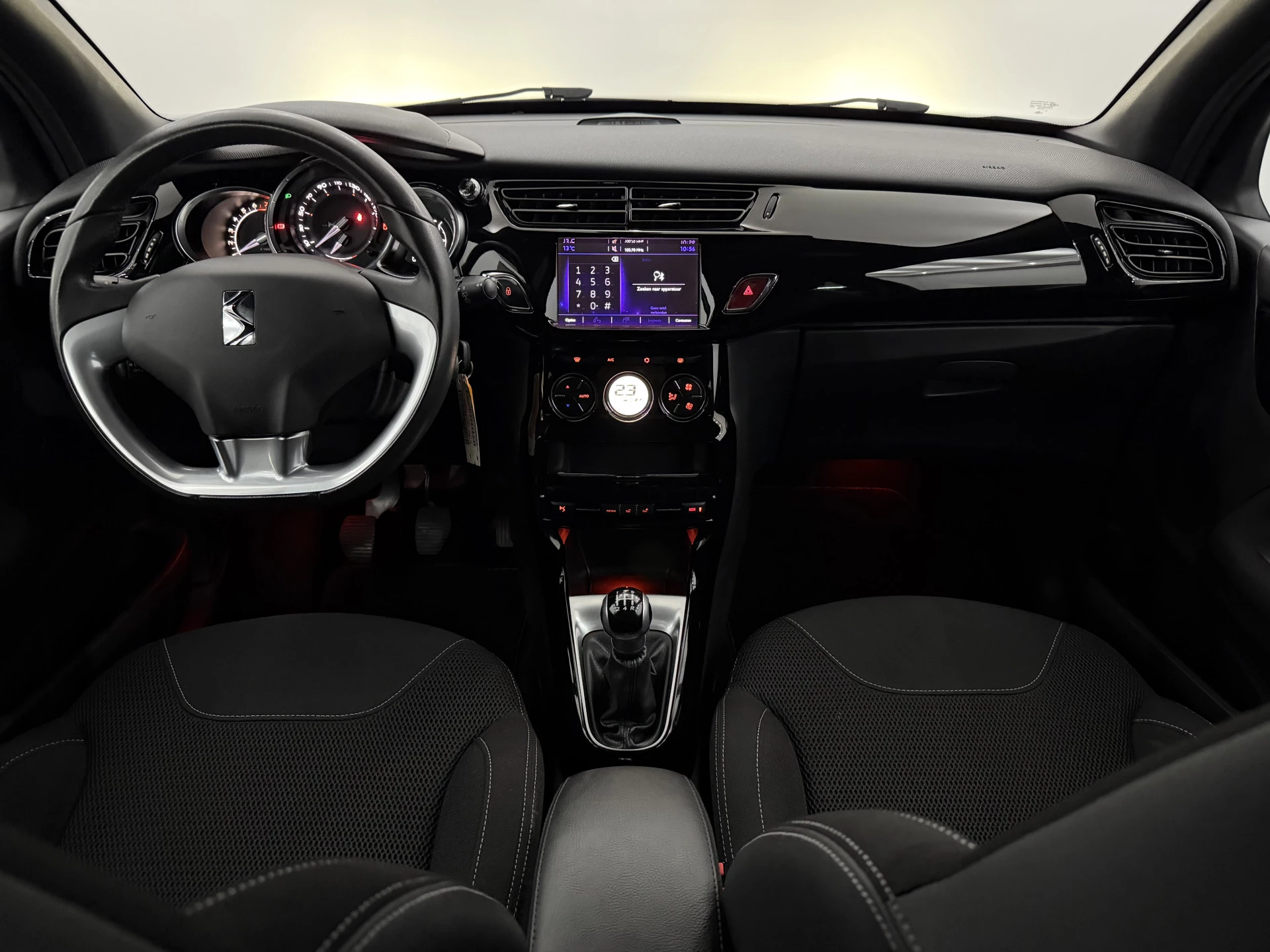 Hoofdafbeelding DS DS 3