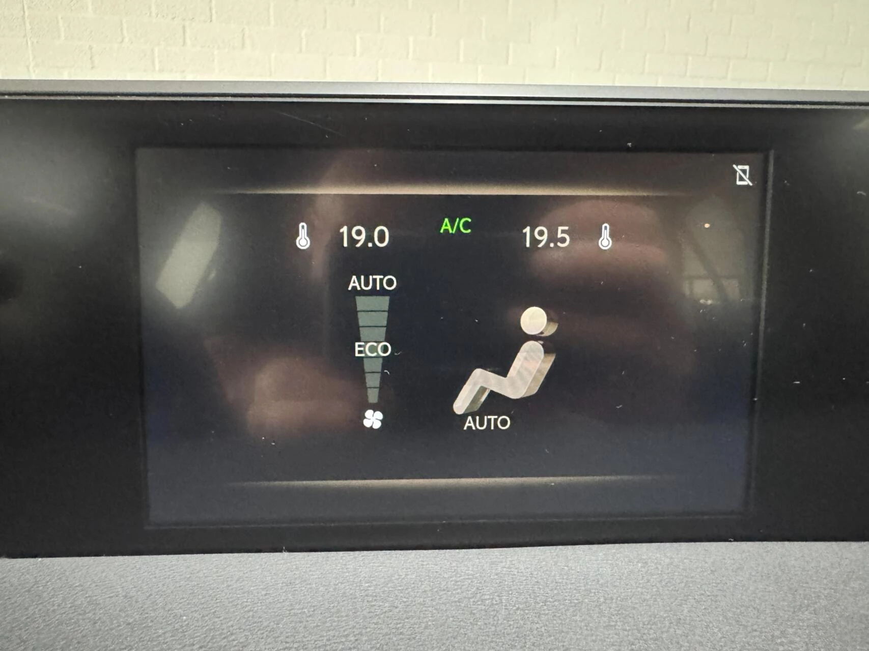 Hoofdafbeelding Lexus UX