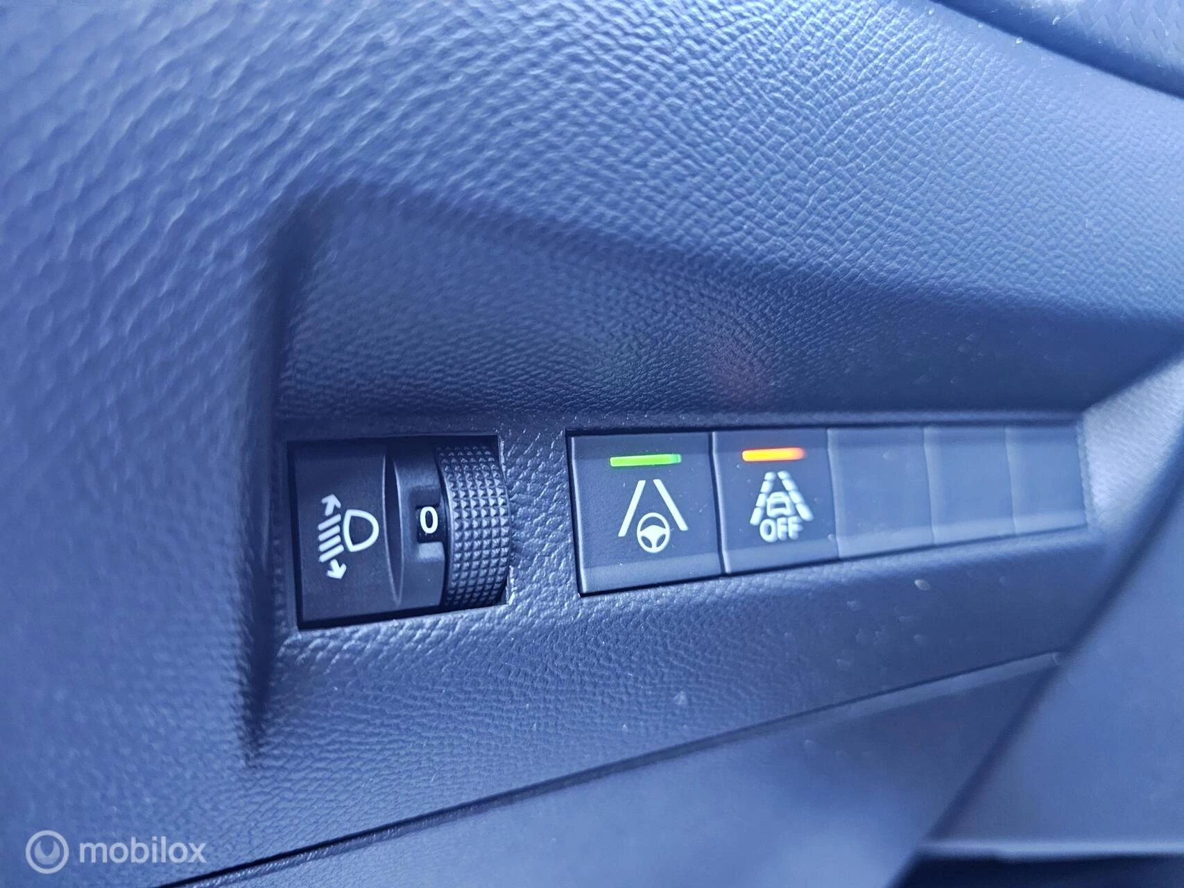 Hoofdafbeelding Peugeot e-208