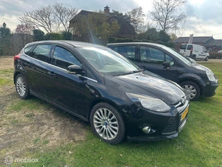 Ford Focus 1.6 EcoBoost Titanium koppakking lek