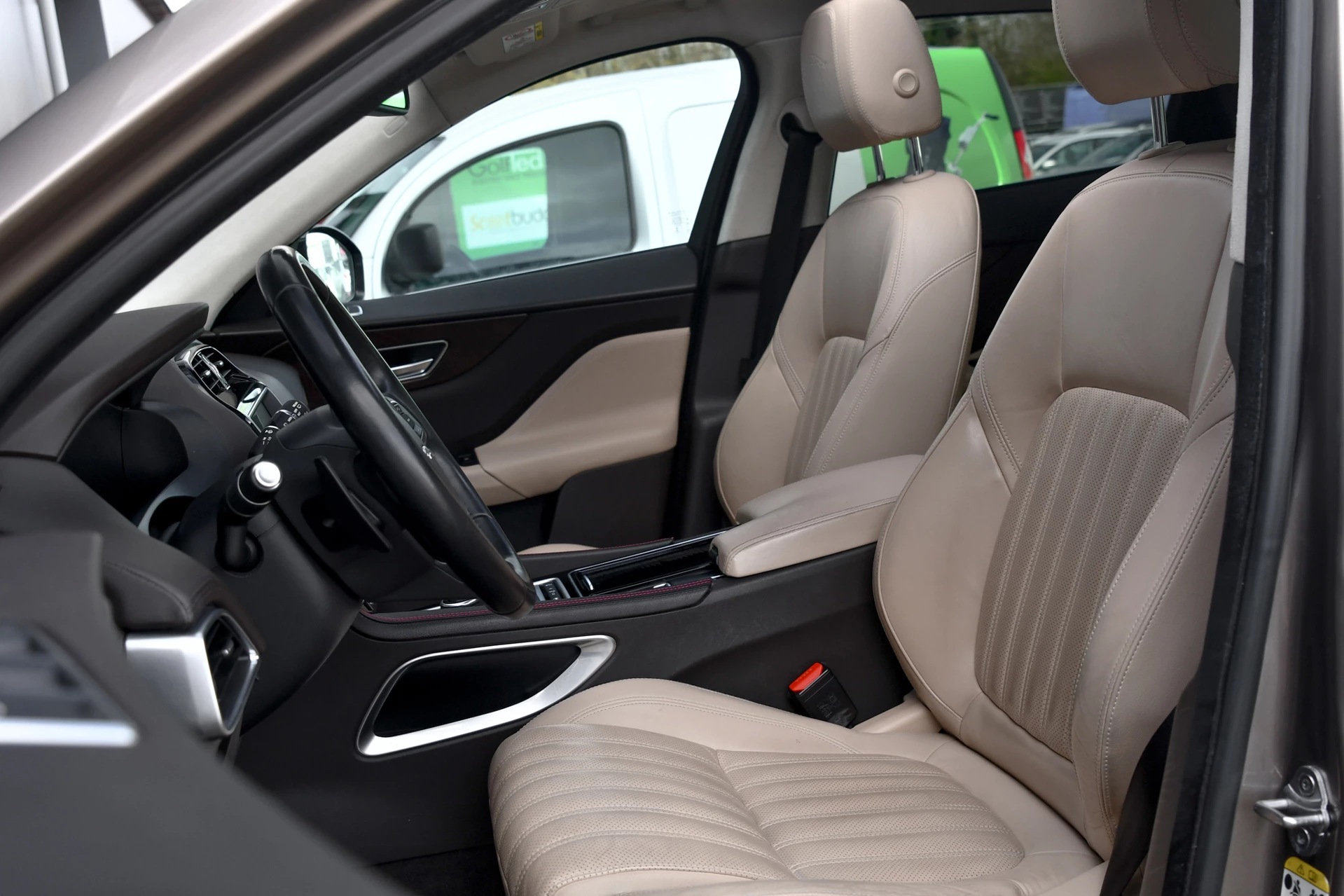 Hoofdafbeelding Jaguar F-PACE