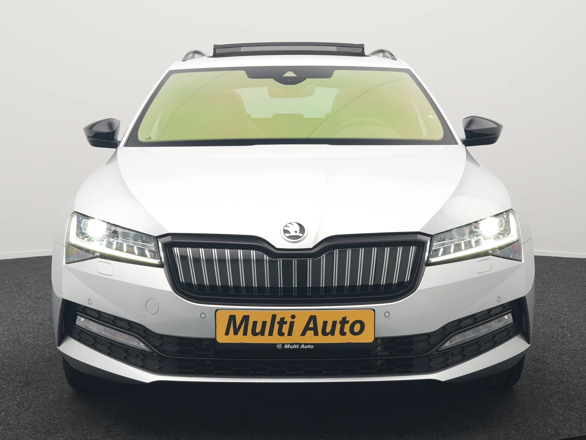 Hoofdafbeelding Škoda Superb