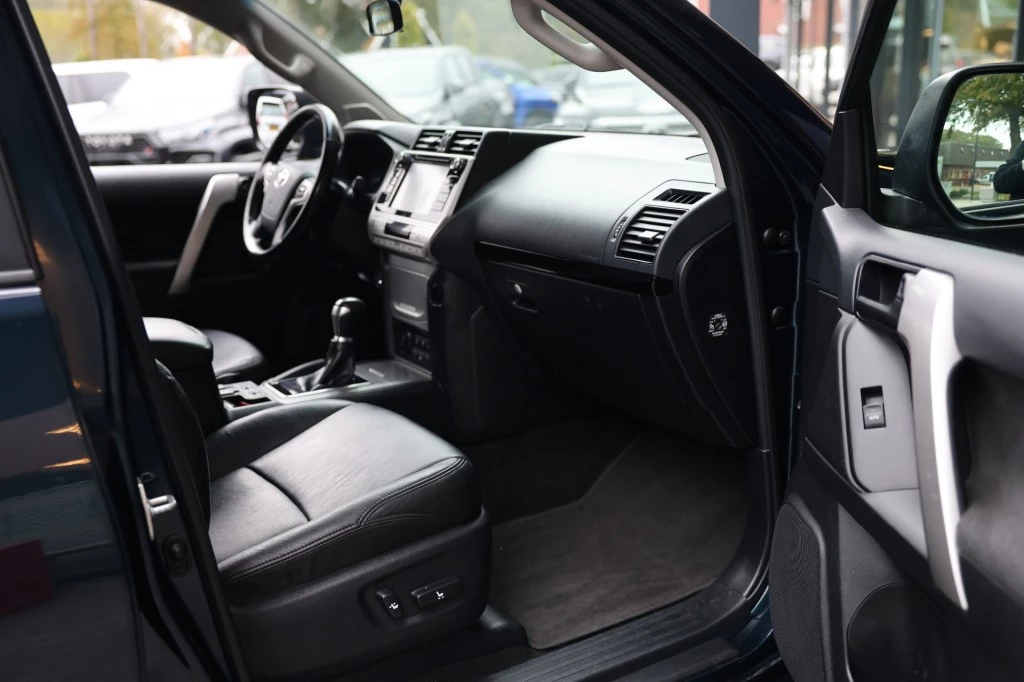 Hoofdafbeelding Toyota Land Cruiser