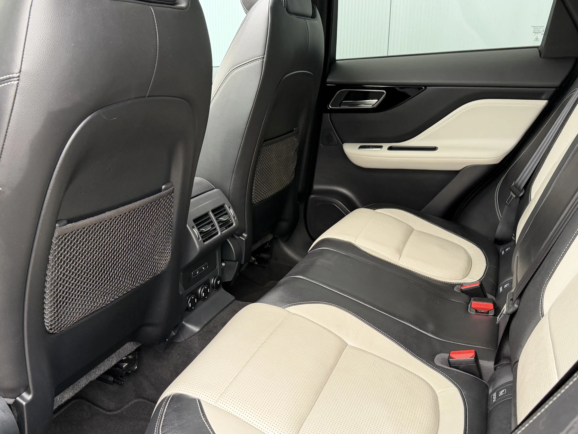 Hoofdafbeelding Jaguar F-PACE