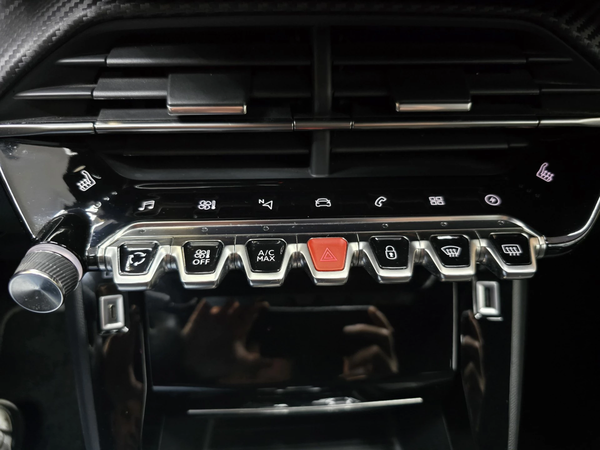 Hoofdafbeelding Peugeot e-2008