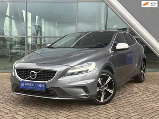 Hoofdafbeelding Volvo V40 Volvo V40 1.5 T3 Polar+ Sport 152pk Panoramadak / Camera / Stoelverwarming / HK Audio