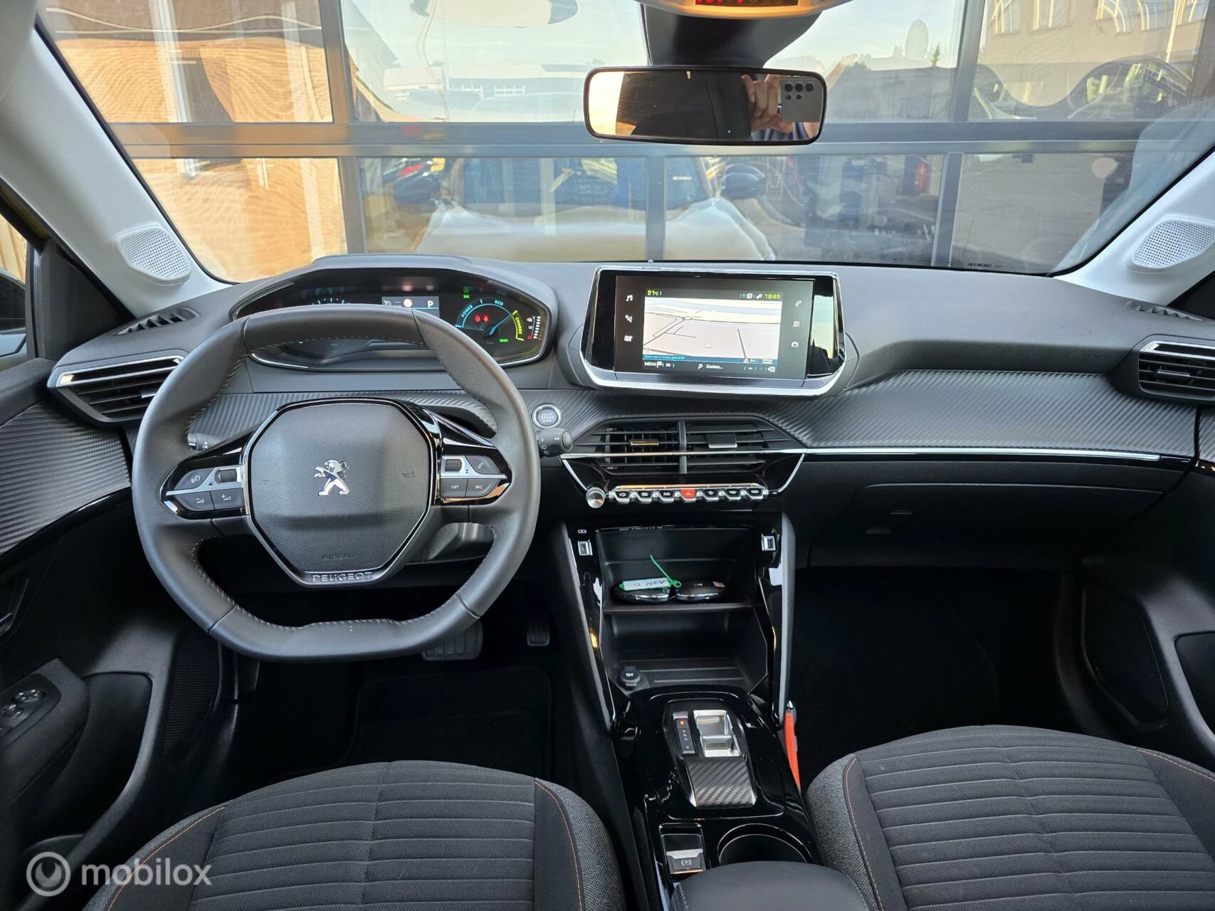 Hoofdafbeelding Peugeot e-208