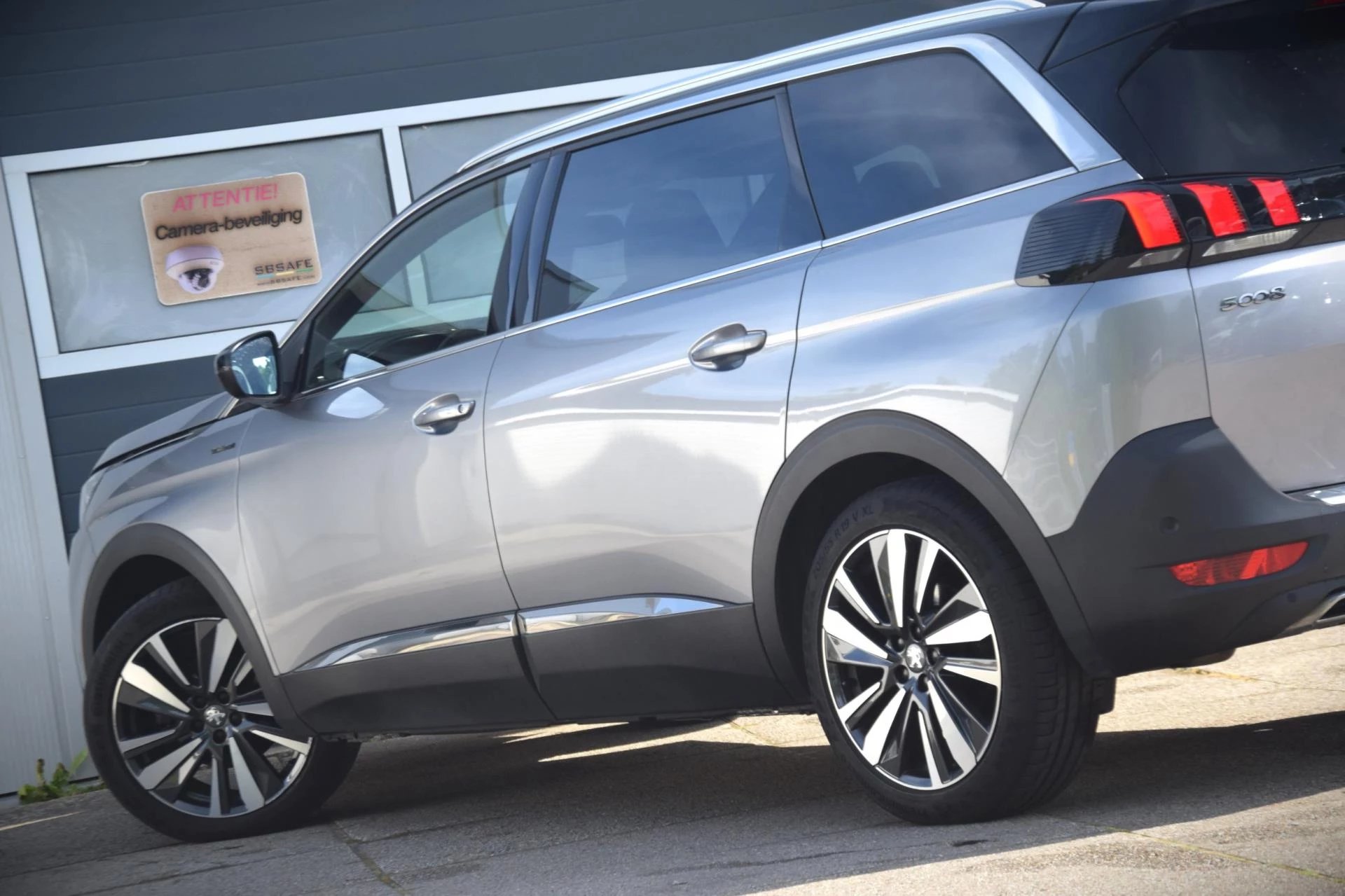 Hoofdafbeelding Peugeot 5008