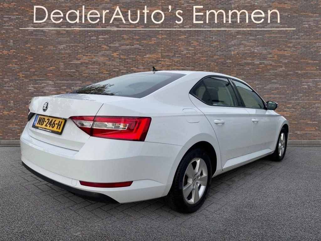 Hoofdafbeelding Škoda Superb