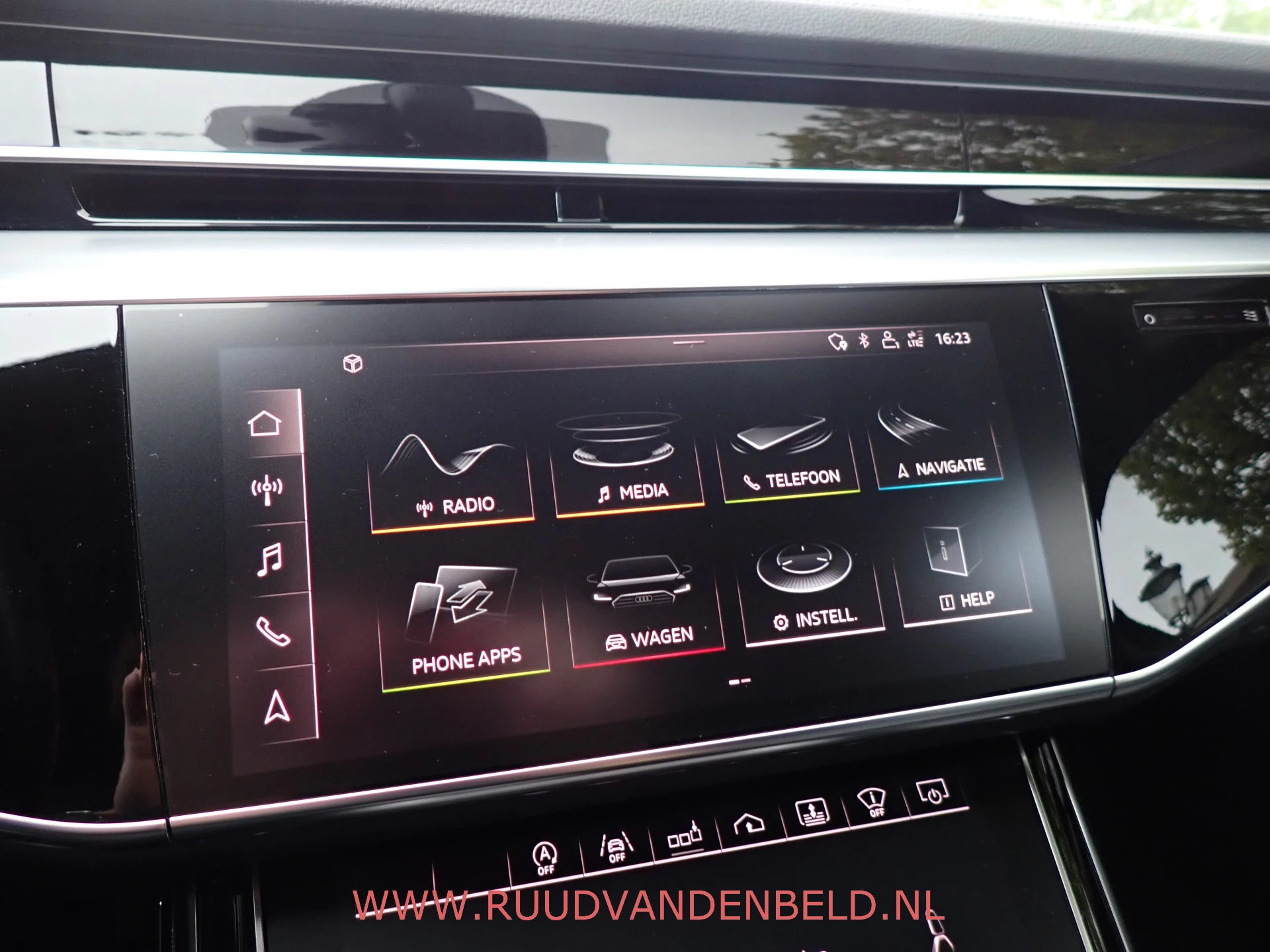 Hoofdafbeelding Audi A8