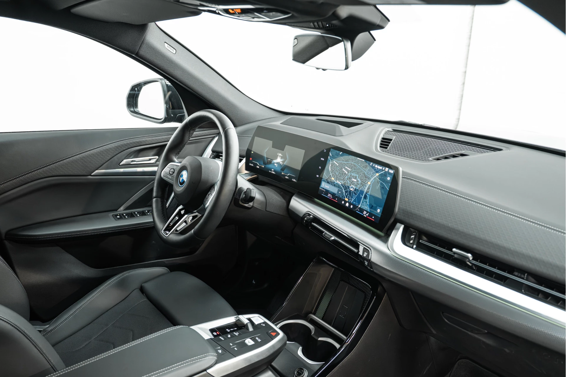 Hoofdafbeelding BMW iX2