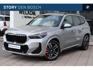 BMW X1 xDrive30e High Executive M Sport Automaat / Panoramadak / Trekhaak / Sportstoelen / M Adaptief onderstel / Comfort Access / Parking Assistant Plus / Head-Up / Harman-Kardon