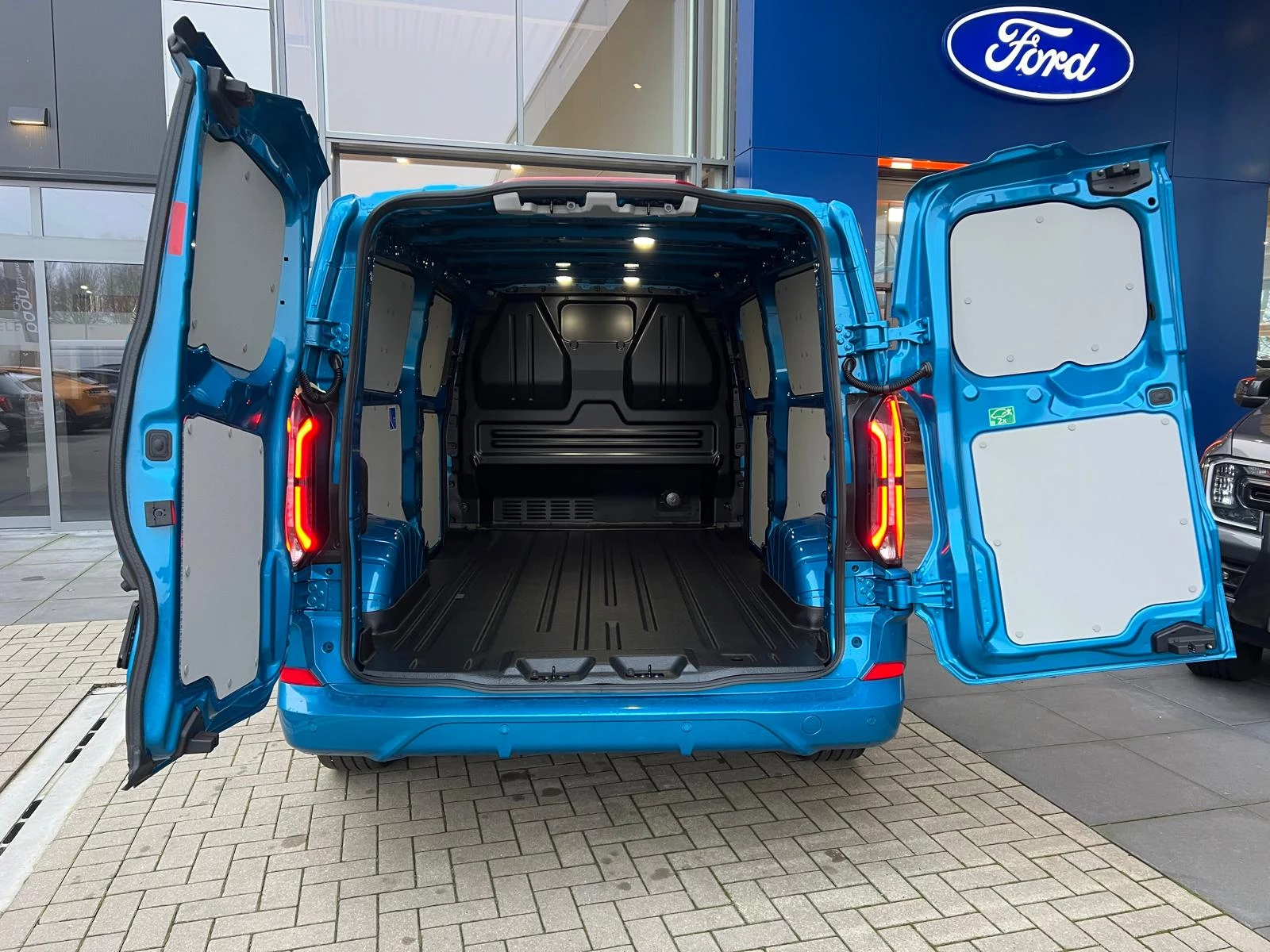 Hoofdafbeelding Ford Transit Custom