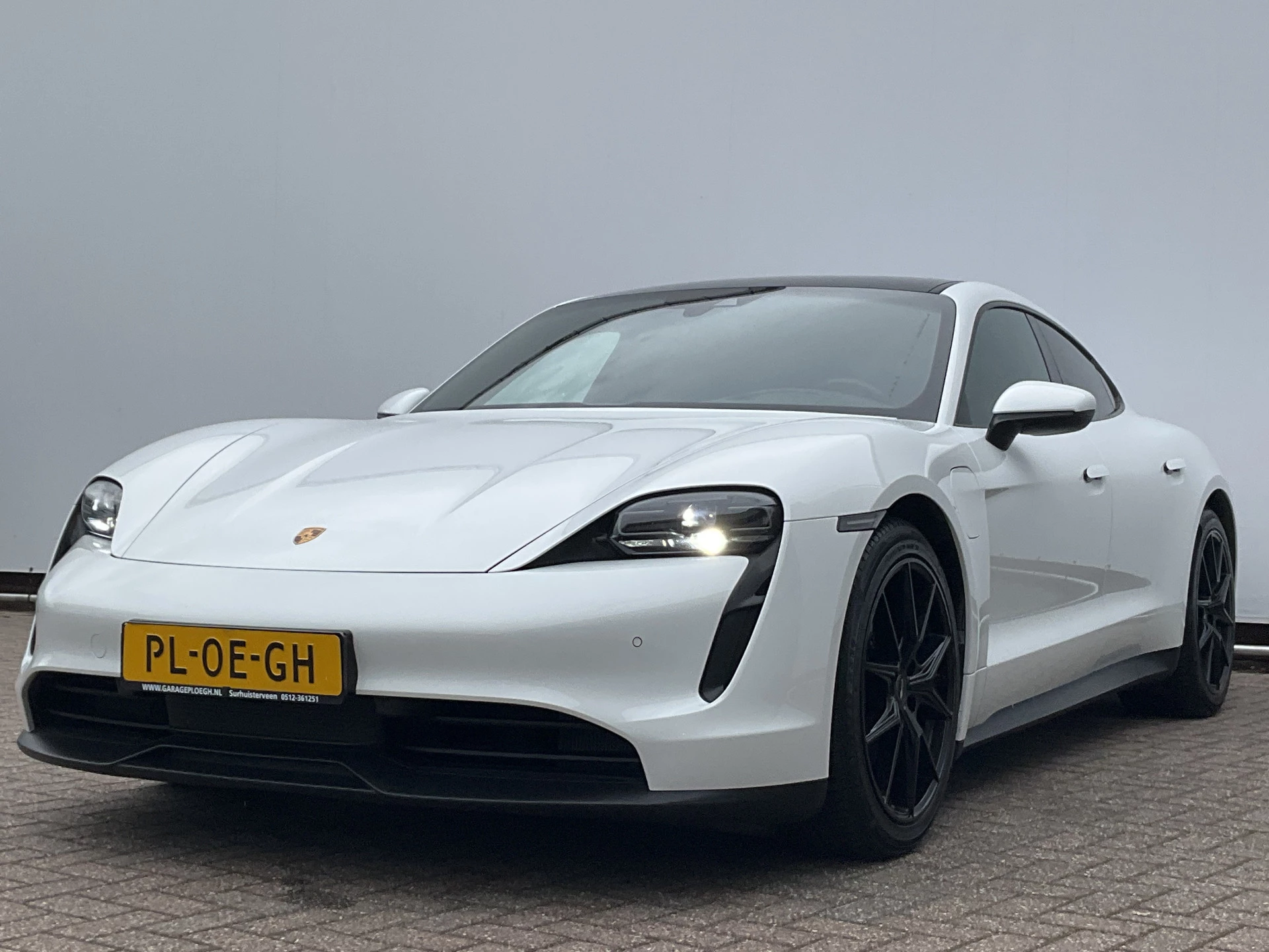 Hoofdafbeelding Porsche Taycan