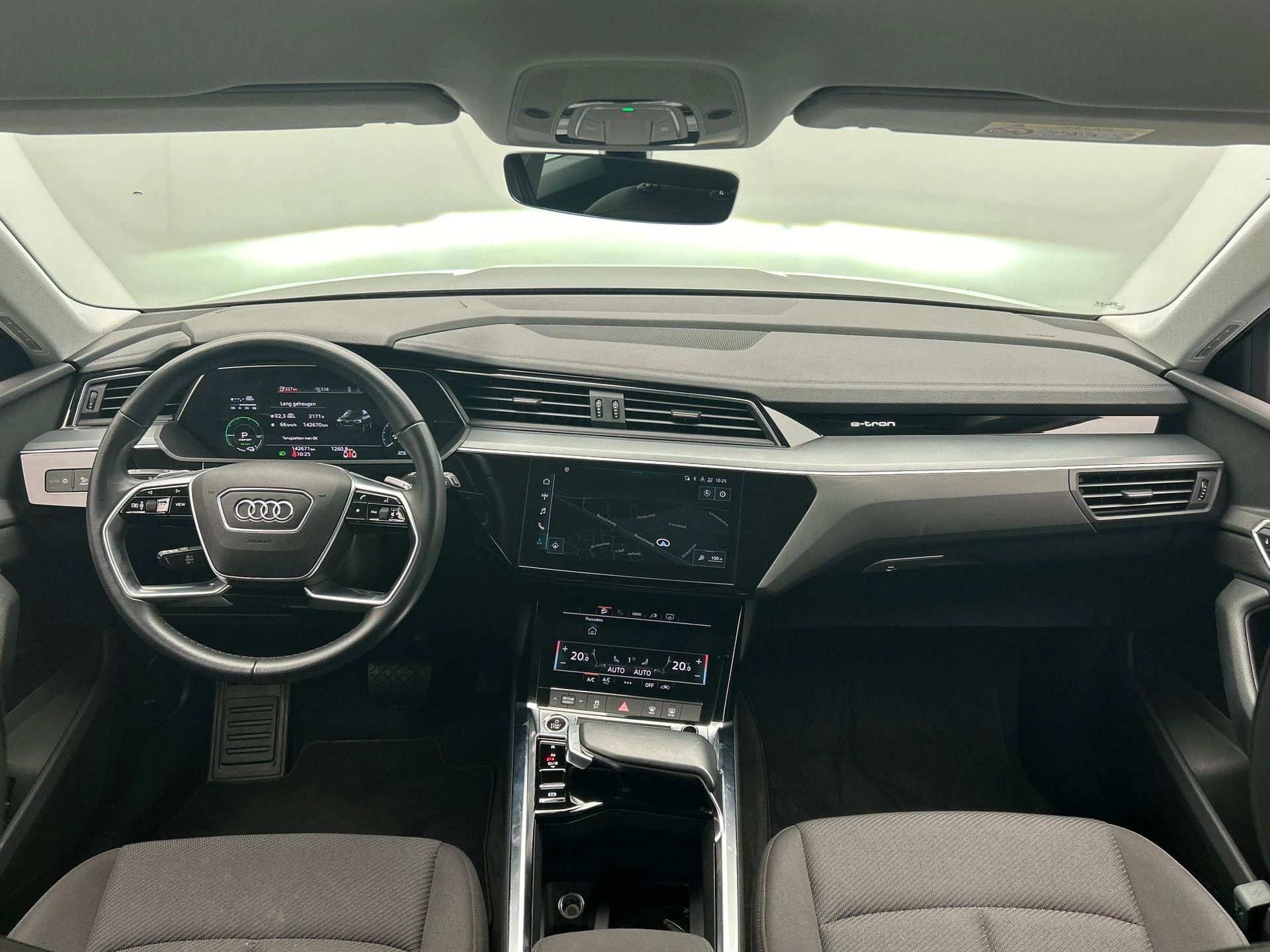 Hoofdafbeelding Audi e-tron