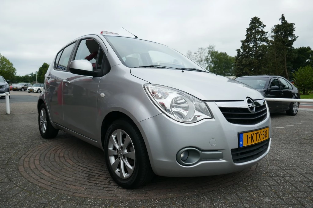 Hoofdafbeelding Opel Agila