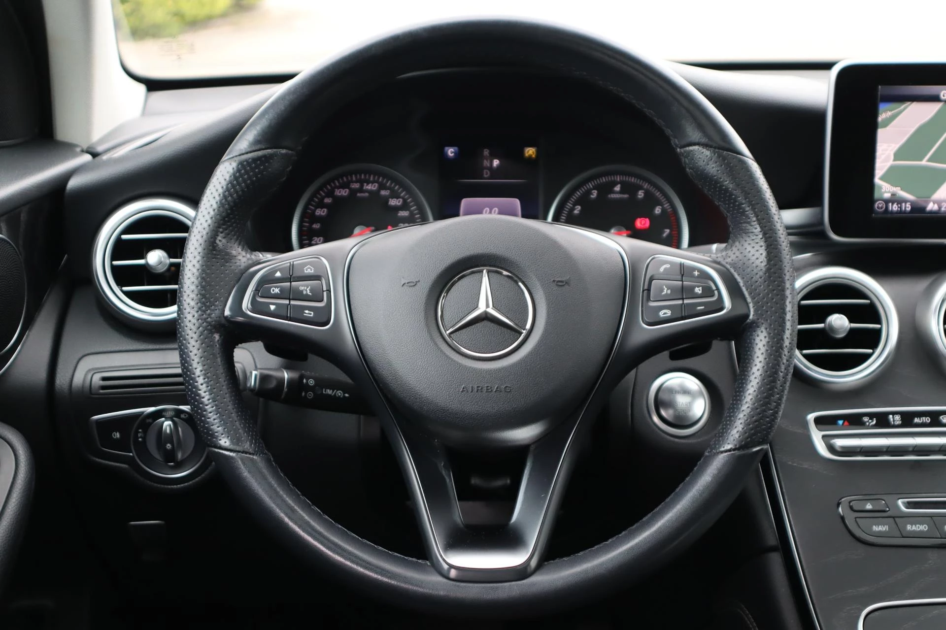Hoofdafbeelding Mercedes-Benz GLC