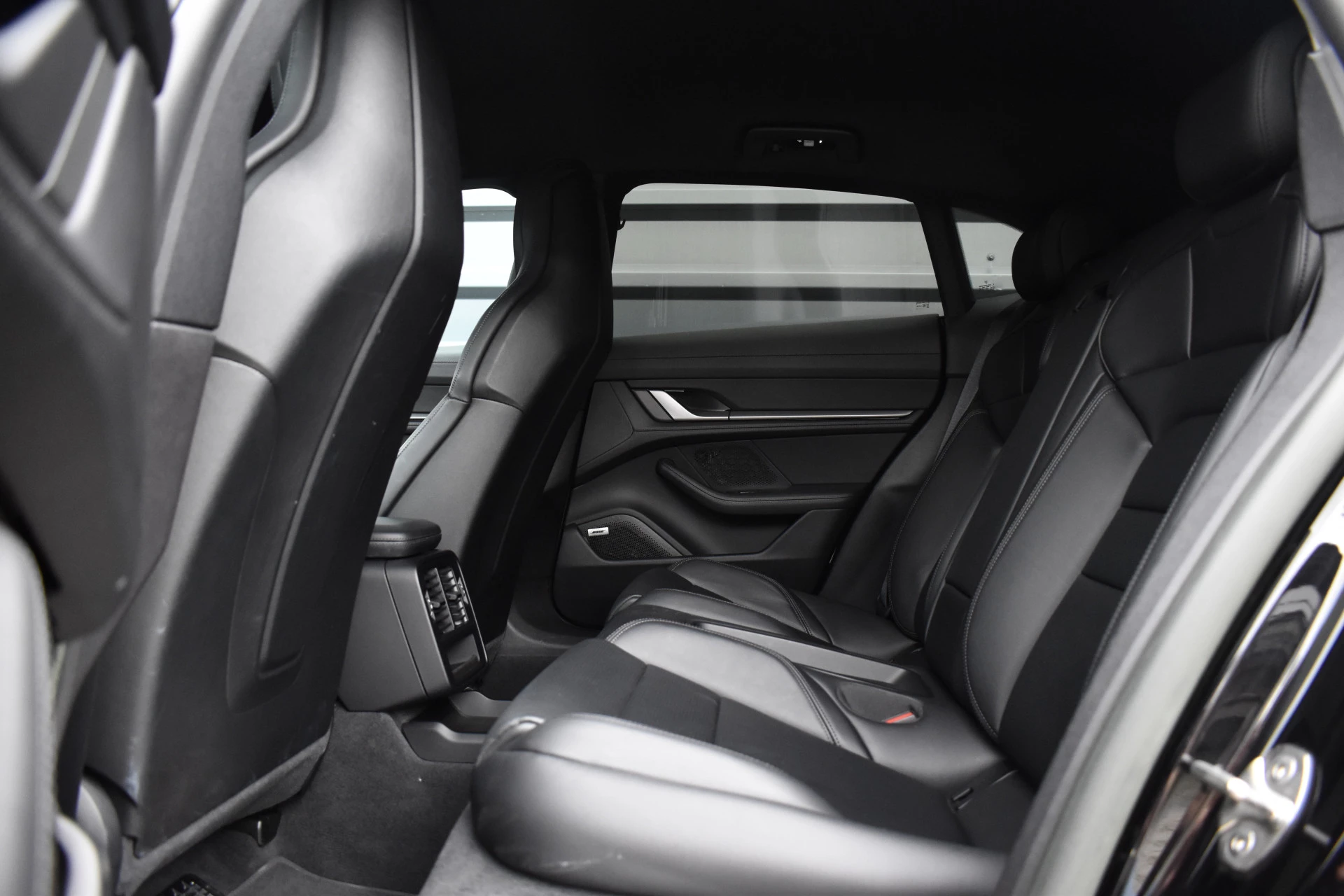 Hoofdafbeelding Porsche Taycan