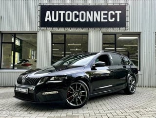 Skoda Octavia Combi 2.0 TSI RS. NAVI, AUTOMAAT, CRUISE, STOELVERWARMING.