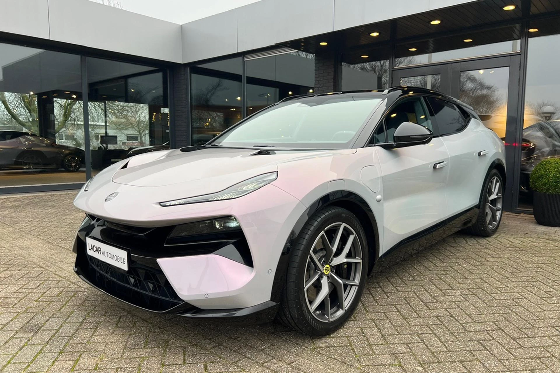 Hoofdafbeelding Lotus Eletre