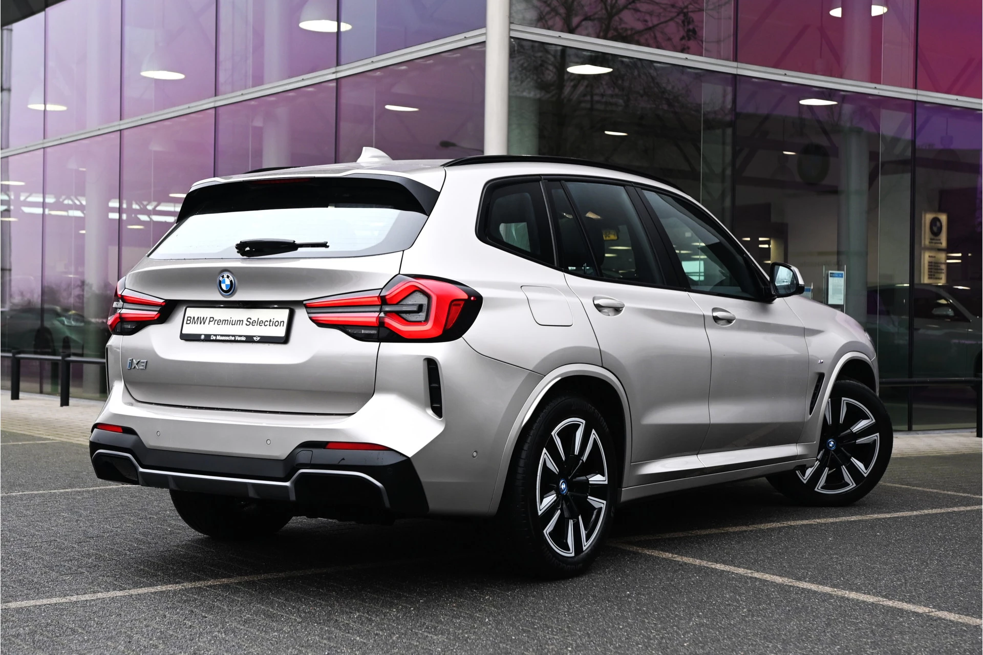 Hoofdafbeelding BMW iX3