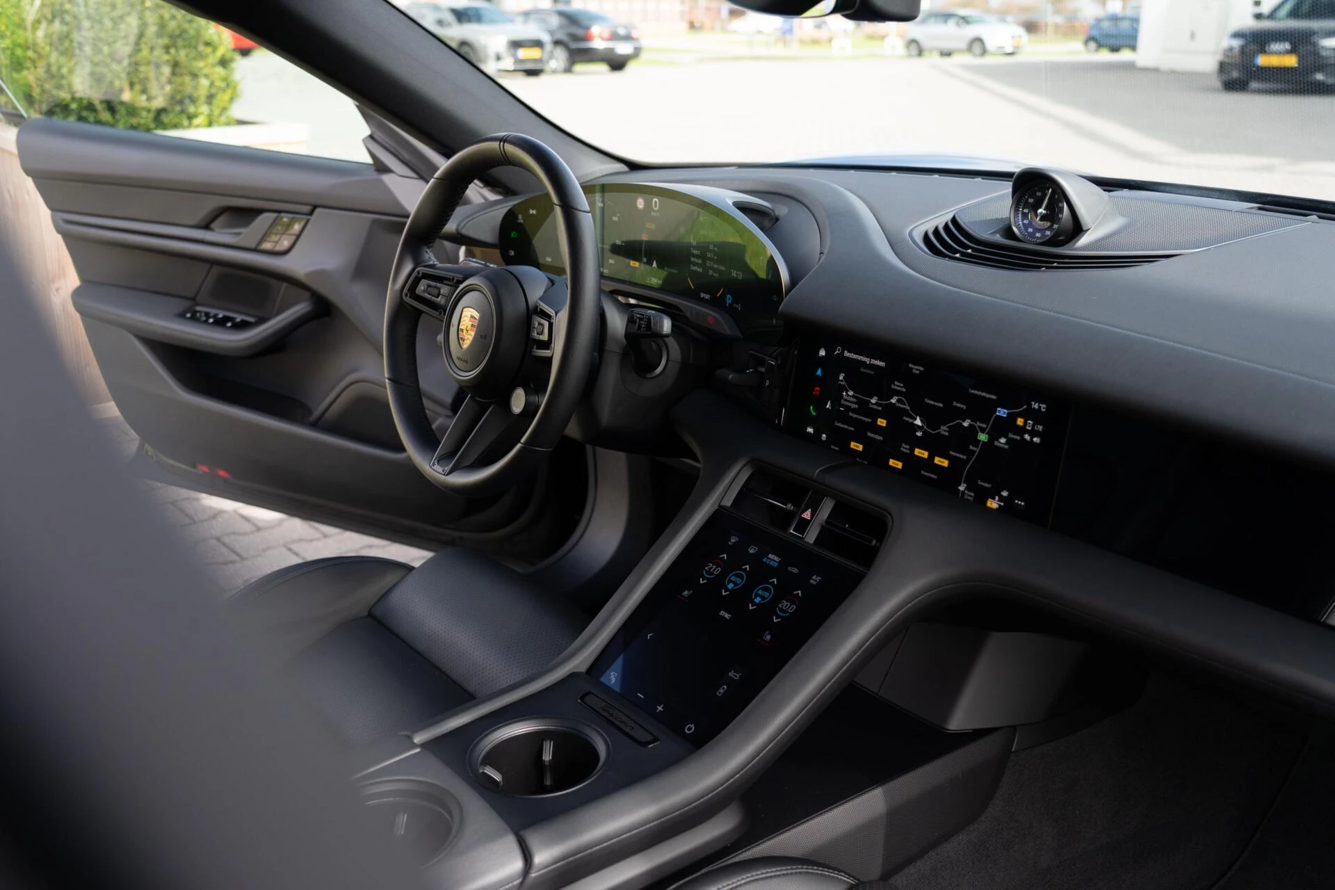 Hoofdafbeelding Porsche Taycan